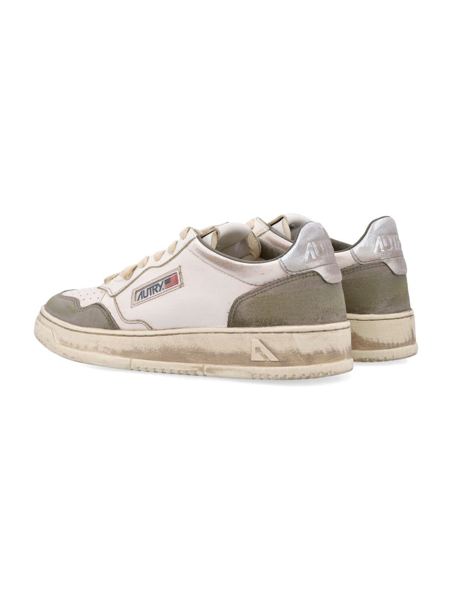 Autry Medalist Low Super Vintage Sneakers In White, Silver, And Hunter Green Lizard Suede
