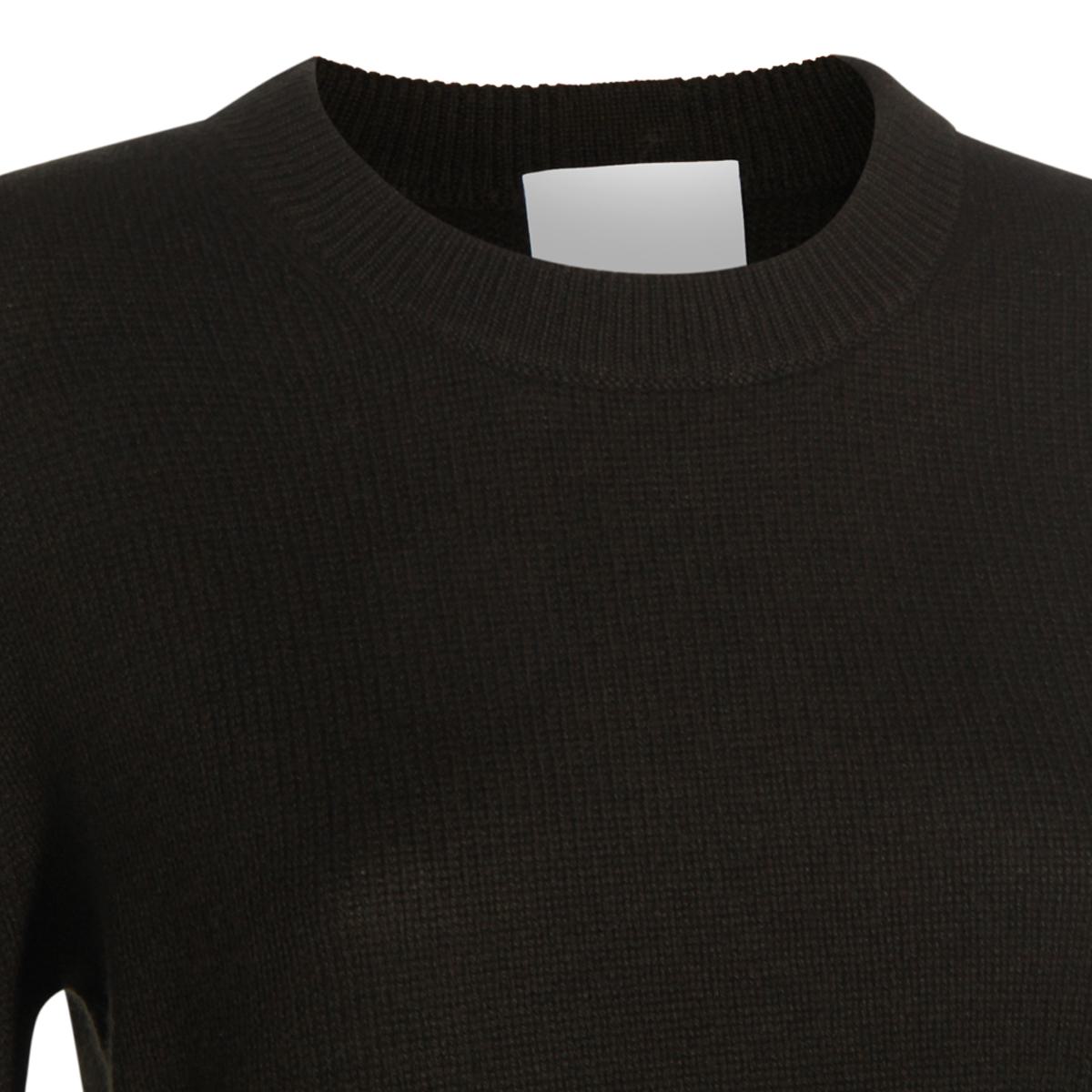 Allude Sweaters