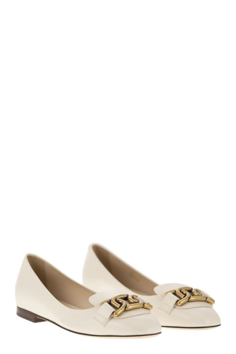 Tod'S Leather Ballerina With Accessory