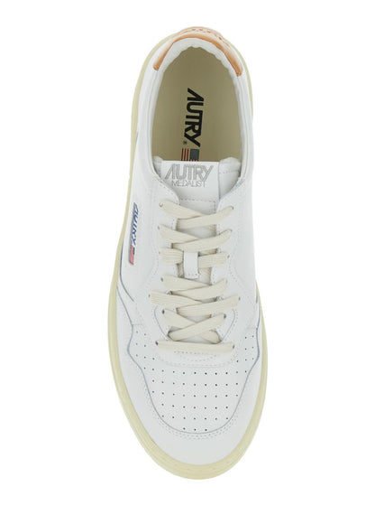 'Medalist Low' White Sneakers With Contrasting Heel Tab In Leather Man