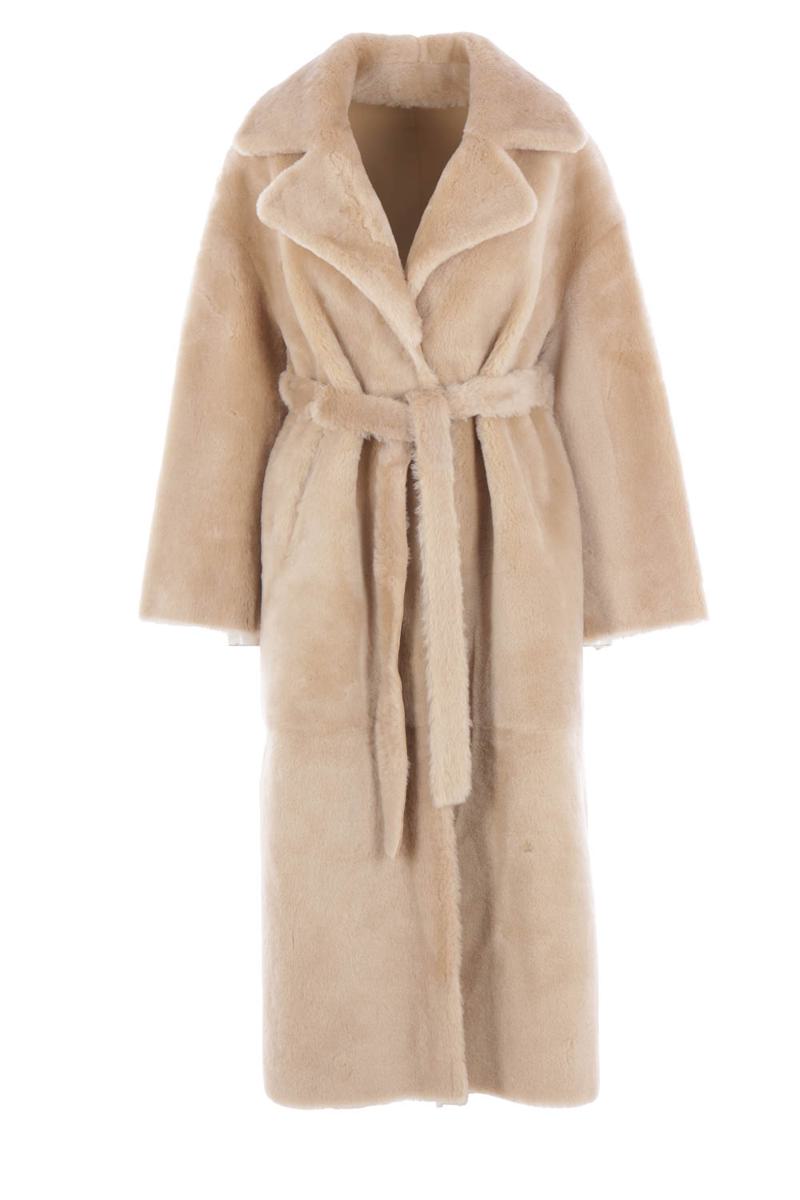 Arma Coats